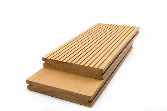 2M Kelenturan Yang Baik Solid Wpc Decking Wood Plastic Composite Board 106 X 20mm