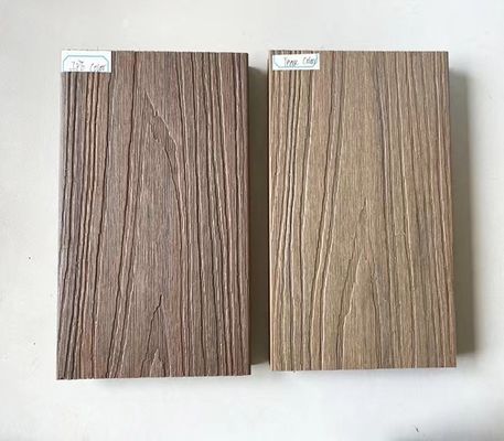 300 X 300MM耐火性のWpcの材木のDecking木プラスチック合成のタイル23MM