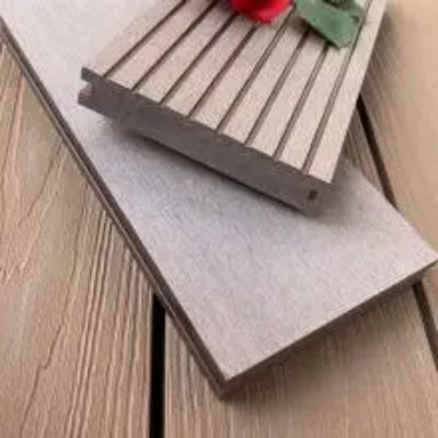 Tahan UV Dekoratif 150 X 25mm WPC Decking Boards Wpc Waterproof Flooring 20mm