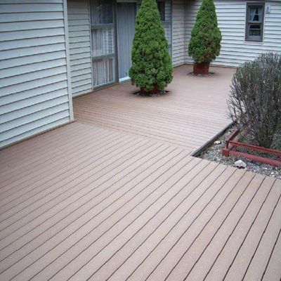 De rekupereerbare Houten Plastic Samengestelde Bevloering betegelt 140 X 25mm Stevige Samengestelde Decking