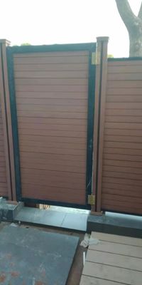 Painéis compostos de cerco exteriores da porta da prova UV de Panels da cerca de 150MM WPC