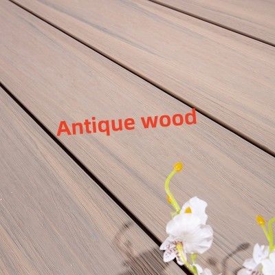 Traditional WPC Hollow Decking Mildew Proof Plastic Composite Deck Boards SGS